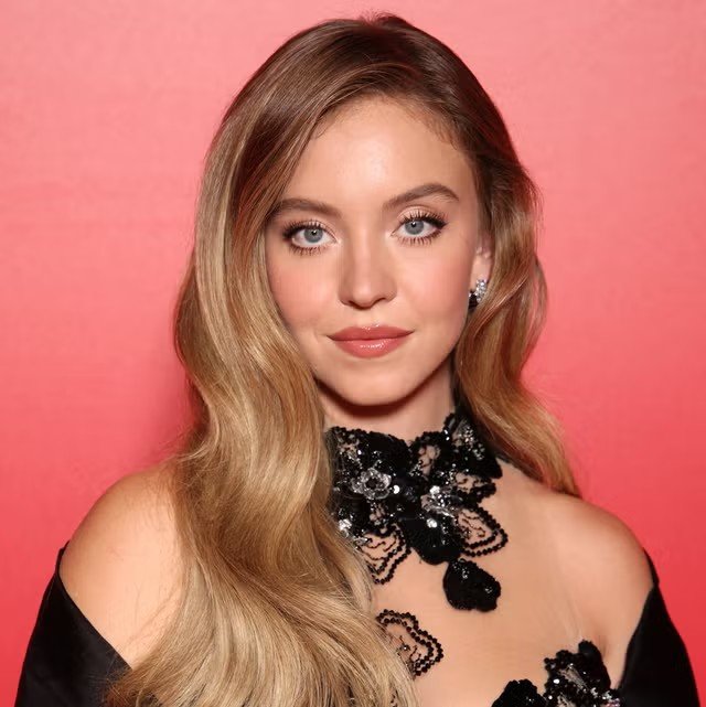 Sydney Sweeney 红毯肖像照 搭配蕾丝衣领